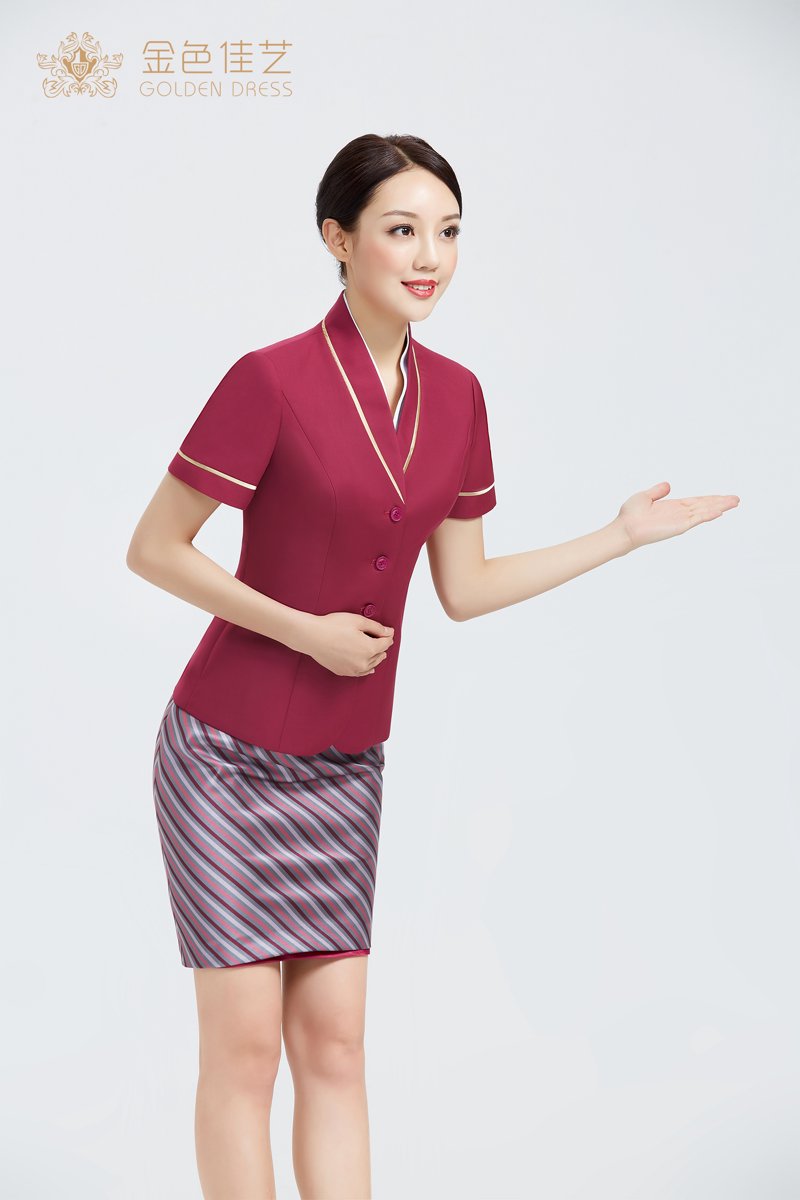 如何打造一个吸引顾客的服装企业官网？服装企业官网是展示品牌形象、销售产品的重要平台，但怎样才能让访客停留并转化为潜在客户呢？今天我们就来探讨一下如何优化您的服装企业官网。